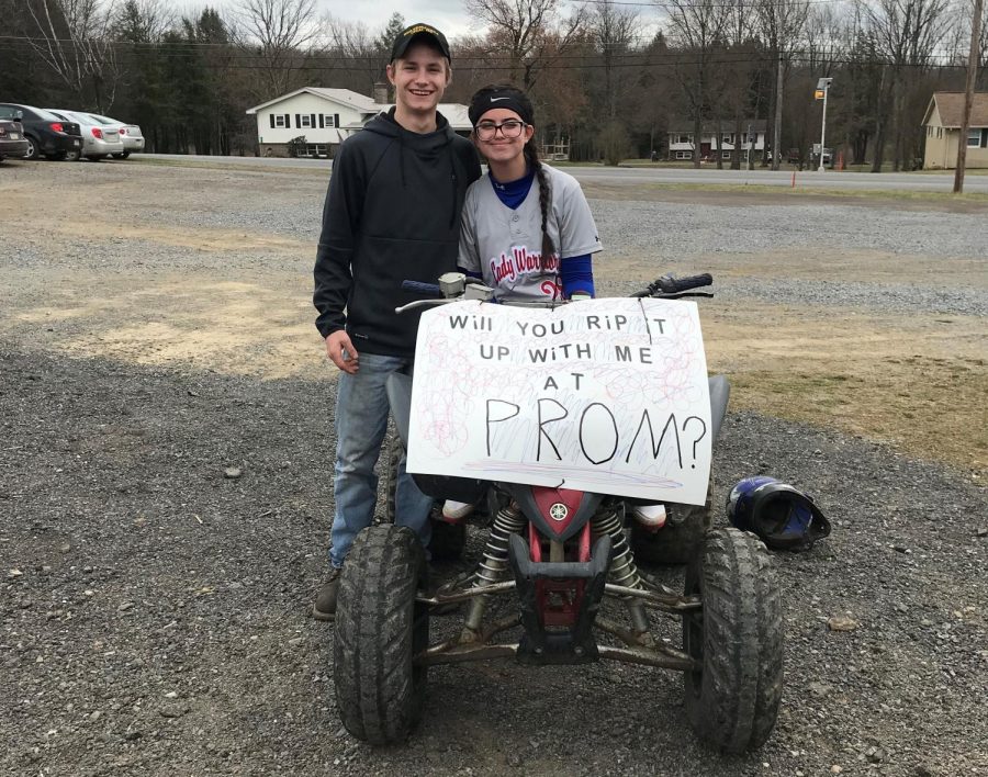 Jeremy+asking+Madison+to+Rip+it+up+with+him+at+prom%21