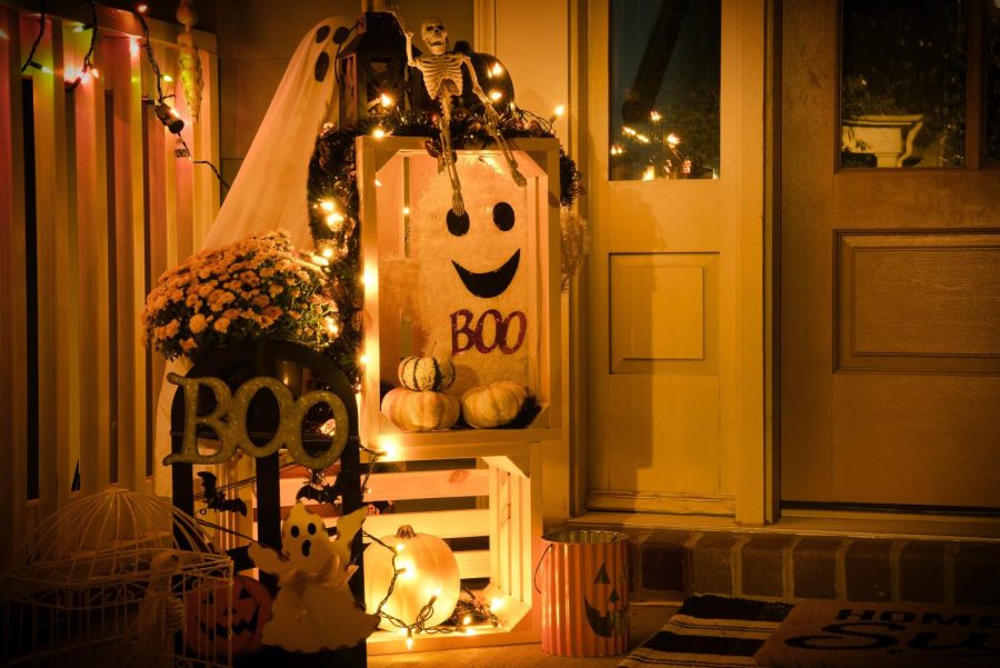 A photo of a porch ready for trick or treaters this Halloween.