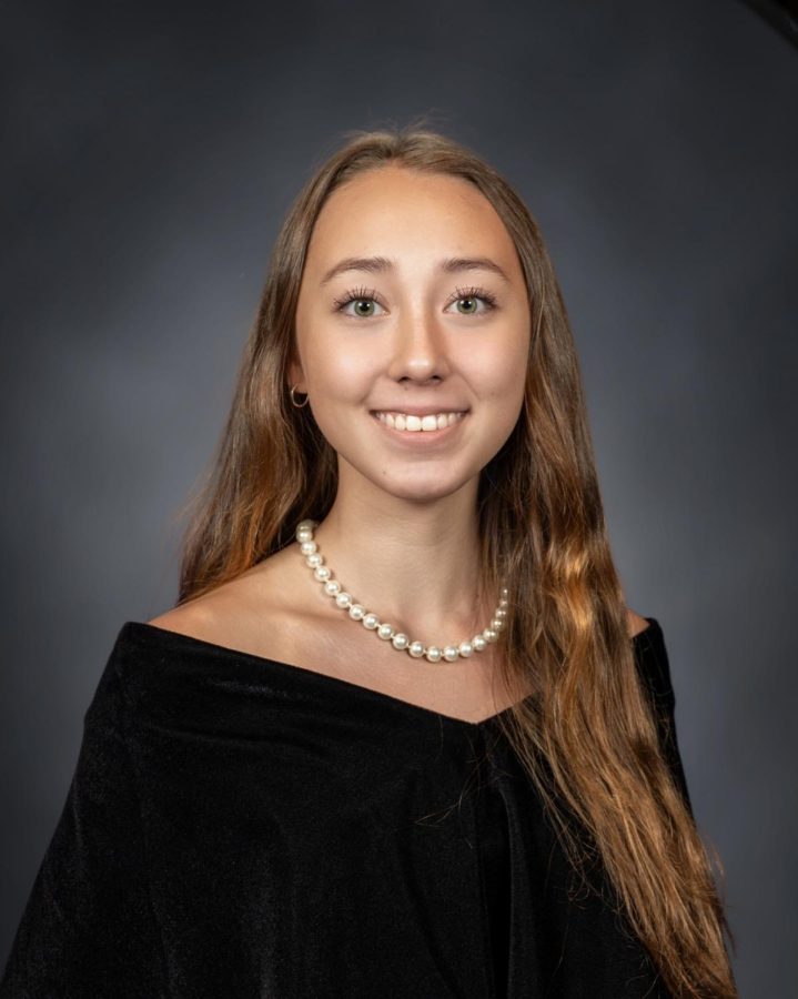 The senior formal photo of Erika Alexander, Class of 2023.