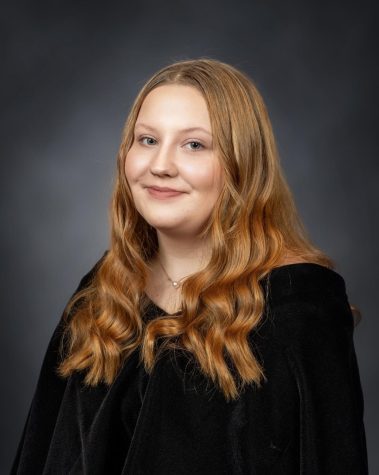 The senior formal photo of Savannah Hoover, Class of 2023.