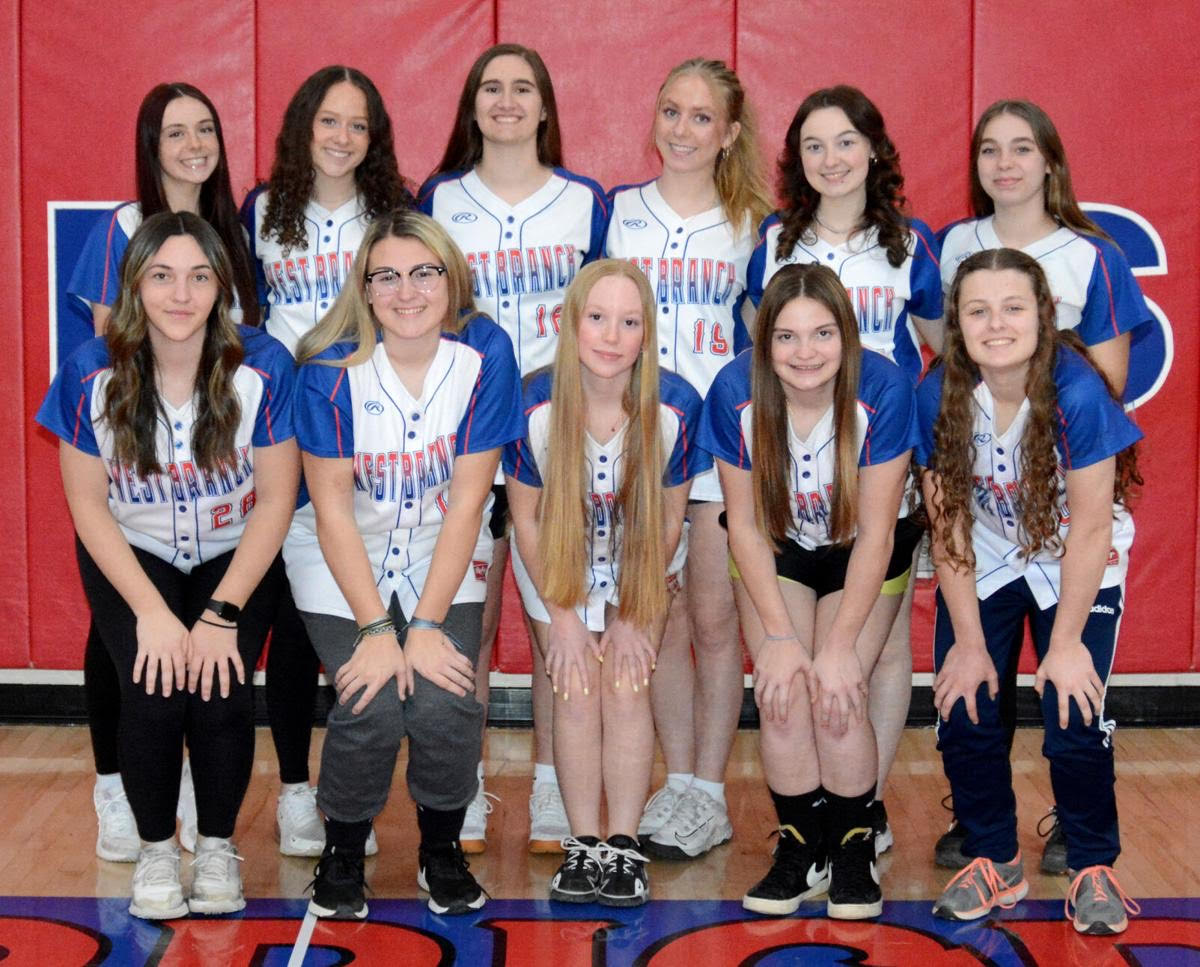 The 11 returning letter winners pose for the progress. From left to right in the back row are seniors Madison Butler, Jayley Coval, Greysyn Gable, Carsyn Wesesky, Mallory Graham, and Brooke Bainey. Back row left to right is Makena Moore, Kayleigh Woodring, Chelsey Wesesky, Layla Thompson, and Mackenzie MacTavish.
