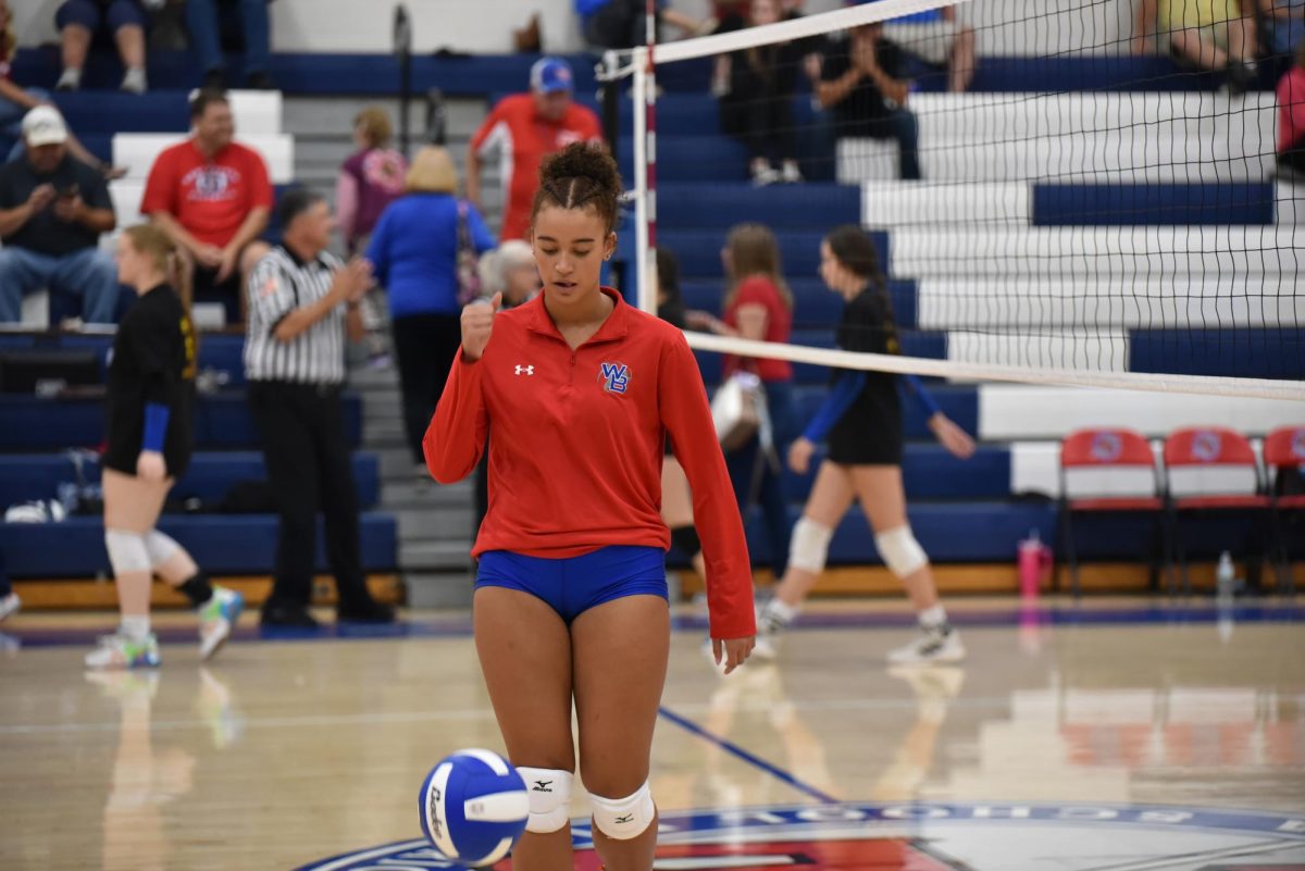 Makiya Mack prepares before the big game against Bishop McCort.