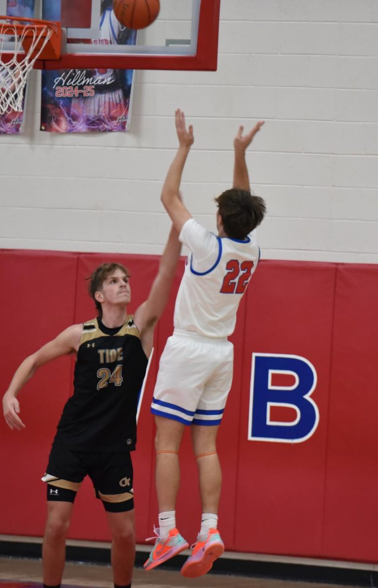 Easton Emigh goes up for a layup against the Tide