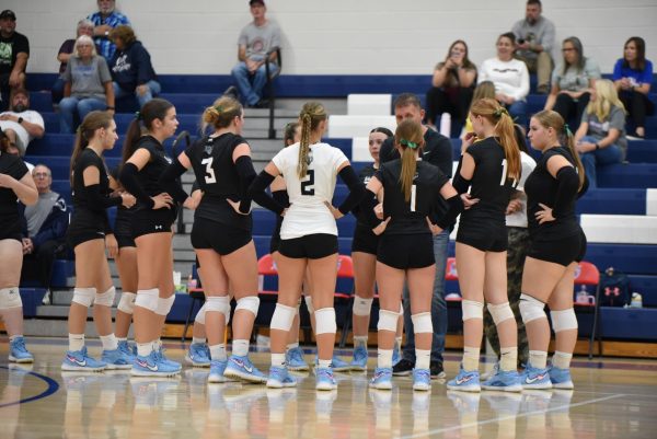 Lady Warrior Volleyball Stays Hot