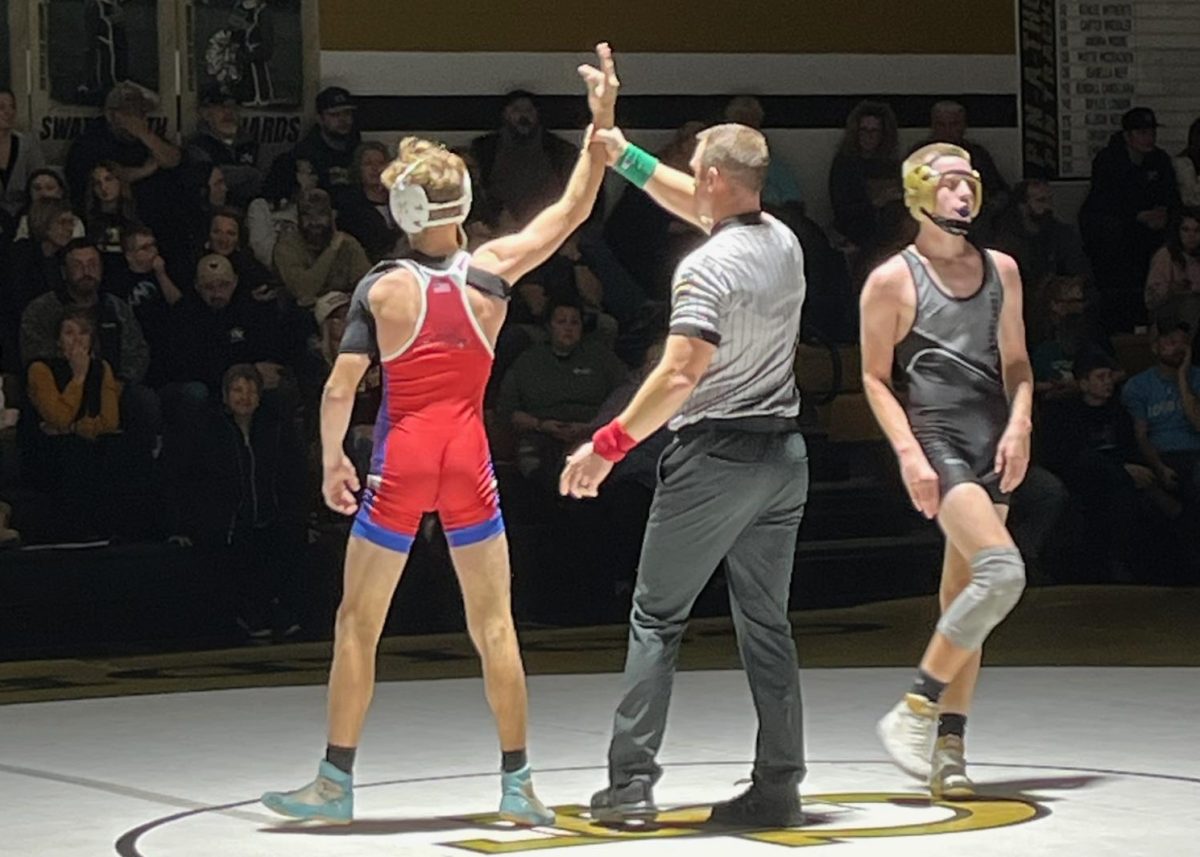 Edwards racked up back-to-back pins to start his successful day at the ICC tournament. 